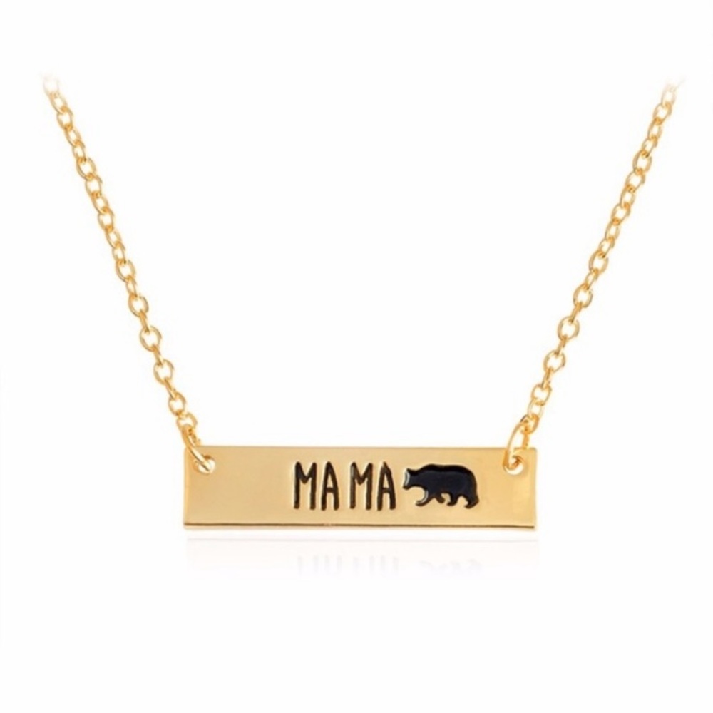 🐻 NWT Mama Bear necklace in gold 16 in chain🐻